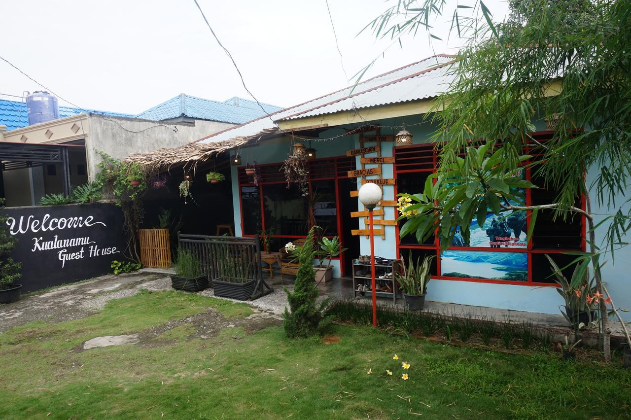Kuala Namu Guest House Medan Esterno foto