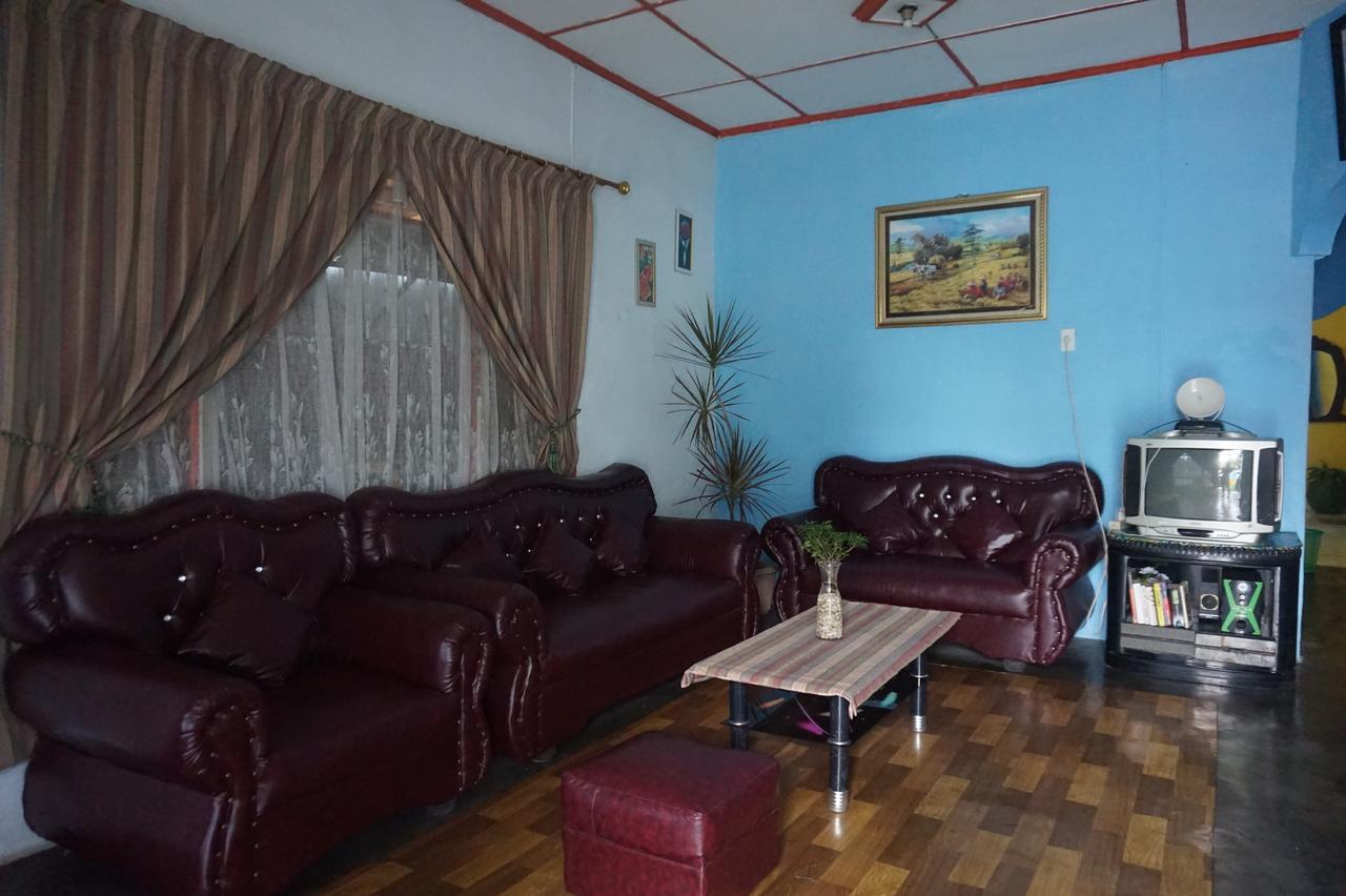 Kuala Namu Guest House Medan Esterno foto